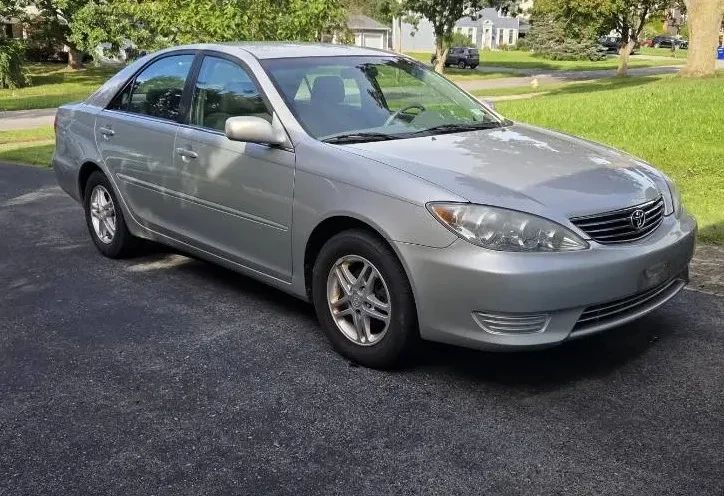 2006 Toyota Camry LE Sedan 4D