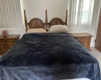 Vintage solid wood headboard & nightstands