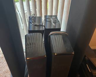 Boxes for the 2 XL Titan speakers are available for packing