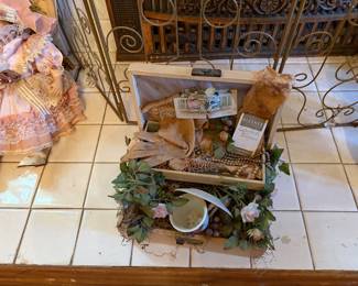 Great Victorian Items in antique jewelry box all items priced separately 
