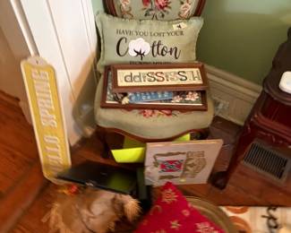 Misc Victorian Decorator items which are all priced separately 