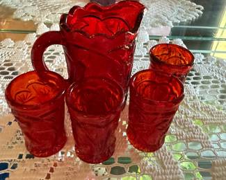 MINIATURE PITCHER/GLASSES SET