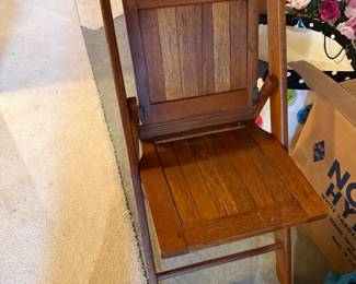 SLATTED FOLDING CHAIR