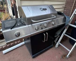 Lot #16 Char-Broil RED 4-Burner Propane Gas Grill Stainless Steel Cabinet Base w/ Tank