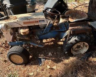 Lot #27 Vintage Hydrostatic 14 Riding Lawn Tractor Blue White Parts Restore Project