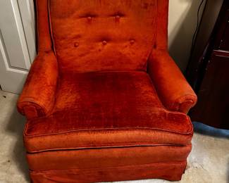 EARLY SALE. QUALITY PLUSH FORMAL CHAIR. $85.