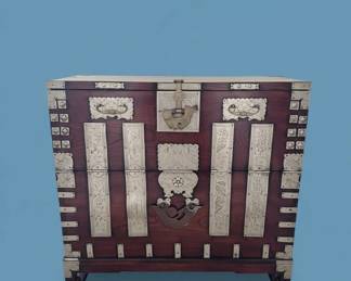 Antique Korean Bandaji Chest, Pyongyang Province, Joseon Dynasty second image