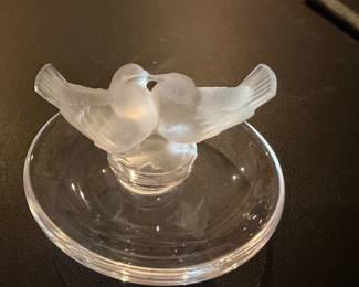 Lalique trinket dish frosted doves 