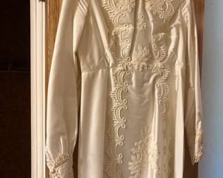 Beautiful vintage Wedding Gown