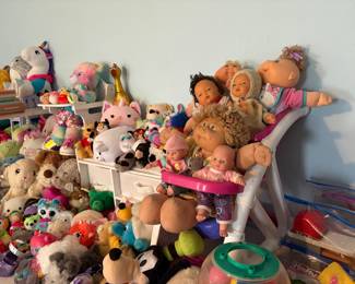 Vintage toys, Cabbage Patch, Barbie, Disney 