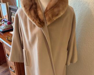 100% Cashmere Vintage Coat with Mink Collar
