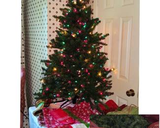Balsam Hill Christmas Tree 4.5 ft multicolored lights