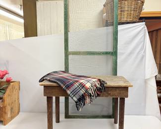 Primitive Decor