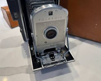 Polaroid Model 150 Folding Camera w/Leather Case