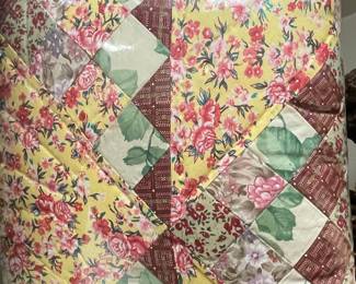 Vintage Floral Patchwork Quilt