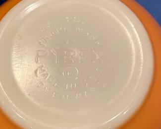 Pyrex Old Orchard Mixing Bowl Set