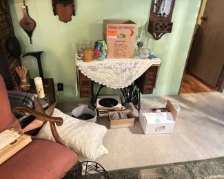 Antique Singer Treadle Sewing Machine