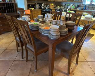 Dining Room Table and Matching Chairs