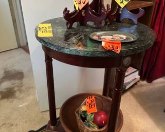 Marble Top accent Table, Decor Items