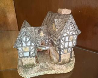 David Winter "Tudor Manor House" 1981