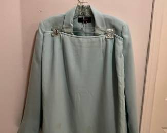 Jones Wear Women's Two-Piece Mint Green Skirt Suit