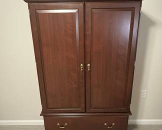 Thomasville Collector's Cherry Traditional Style Media Armoire