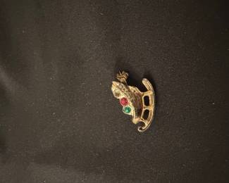 Vintage Sleigh Brooch with Rhinestones