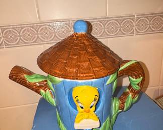 Tweety Bird Tree House Teapot