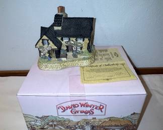 David Winter Cottages The Schoolhouse