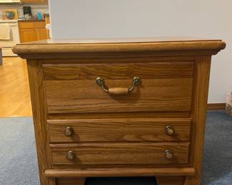 Thomasville Furniture Italian Neoclassical Tuscan Style 28" Two Drawer Nightstand
