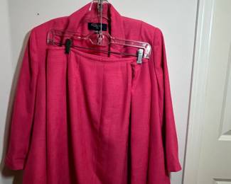 Jones Wear Women's Pink Suit