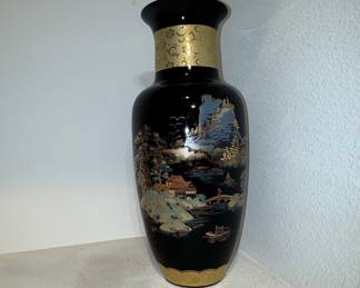 Vintage Japanese Lacquerware Vase