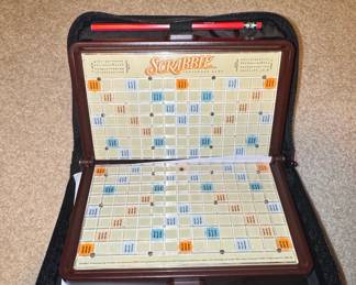 Hasbro Scrabble Deluxe Travel Edition