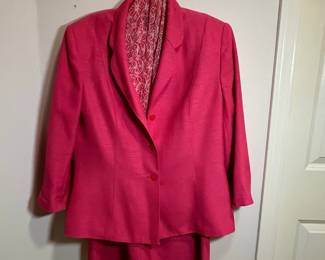 Jones Wear Women's Pink Suit
