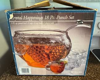 Indiana Glass Crystal Happenings 18-Piece Punch Set