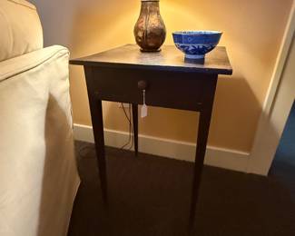 Hepplewhite one drawer stand in original finish. Copper base lamp and a piece of Chinese pottery.