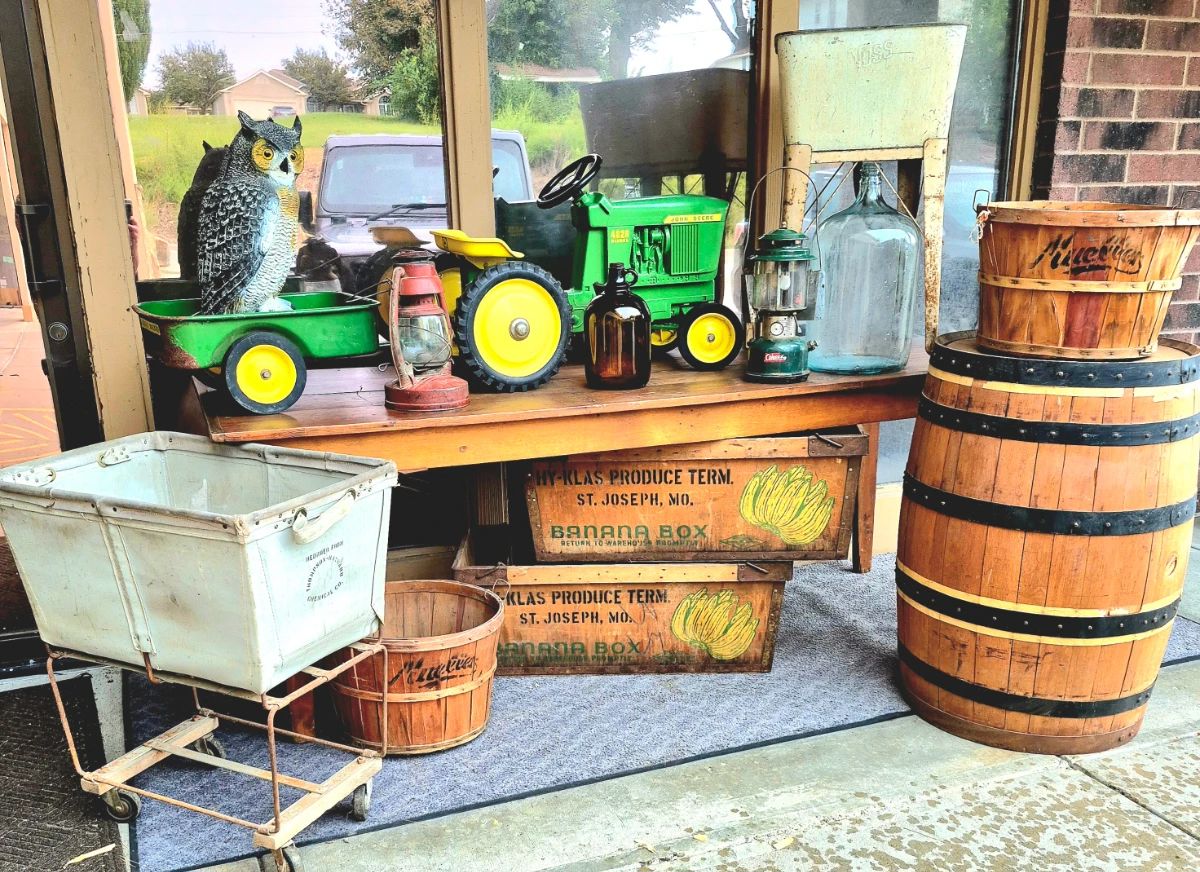Save The Date and plan on attending our next Pen and Pencil Large 2 Day Estate Sale. 