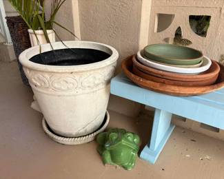 Ribbit! More pots!