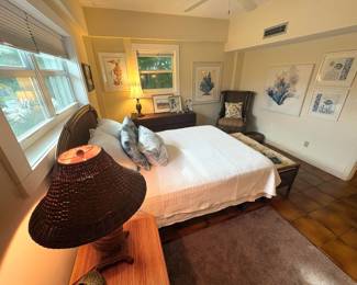 Perfect guest bedroom set up
