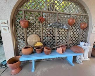 More pots! Zoom in on that radical fish art!!