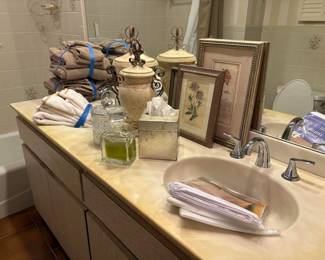 bath decor, including towels