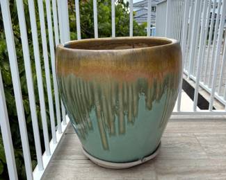 Lots of oversized pots at this sale like this beauty!