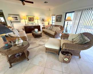 Ah, casual chic living at a waterfront estate in the Florida Keys :)