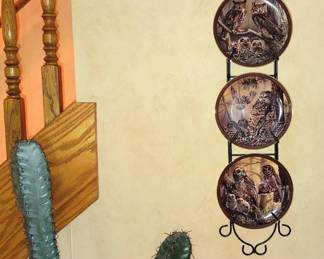 4th issue, Family Circles Owl Collecters Plates 1993