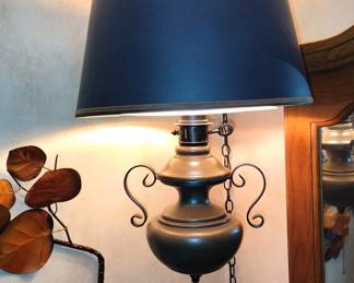 Urn Swag Lamp