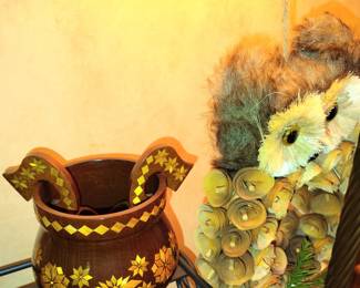 Wood inlaid Straw Bowl, Christmas Owl Wreath.
