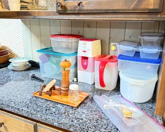 Tupperware & Teapots