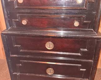ORIENTAL STYLE DRESSER