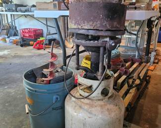Lead melter