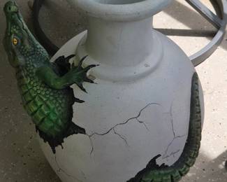 Alligator Pot